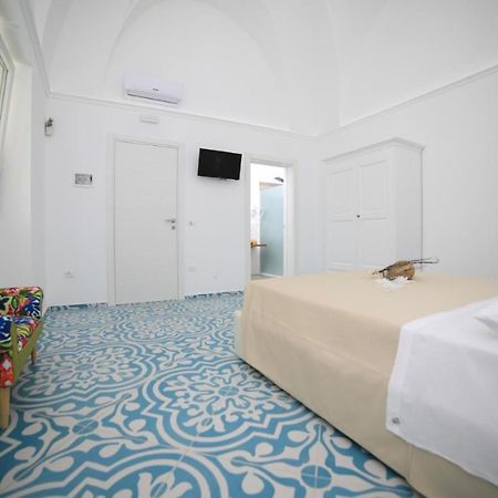 White Aurora Rooms 포르토 세자레오 외부 사진