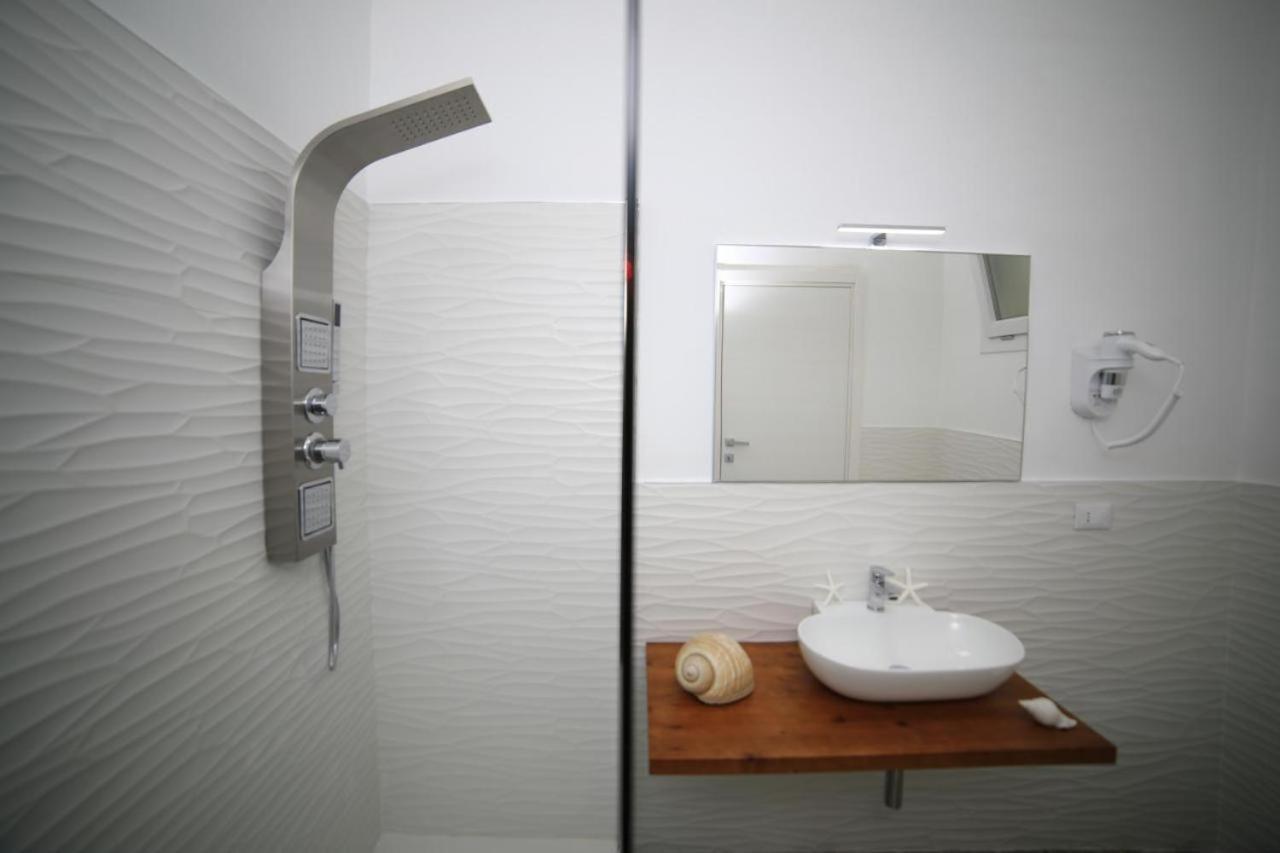 White Aurora Rooms 포르토 세자레오 외부 사진