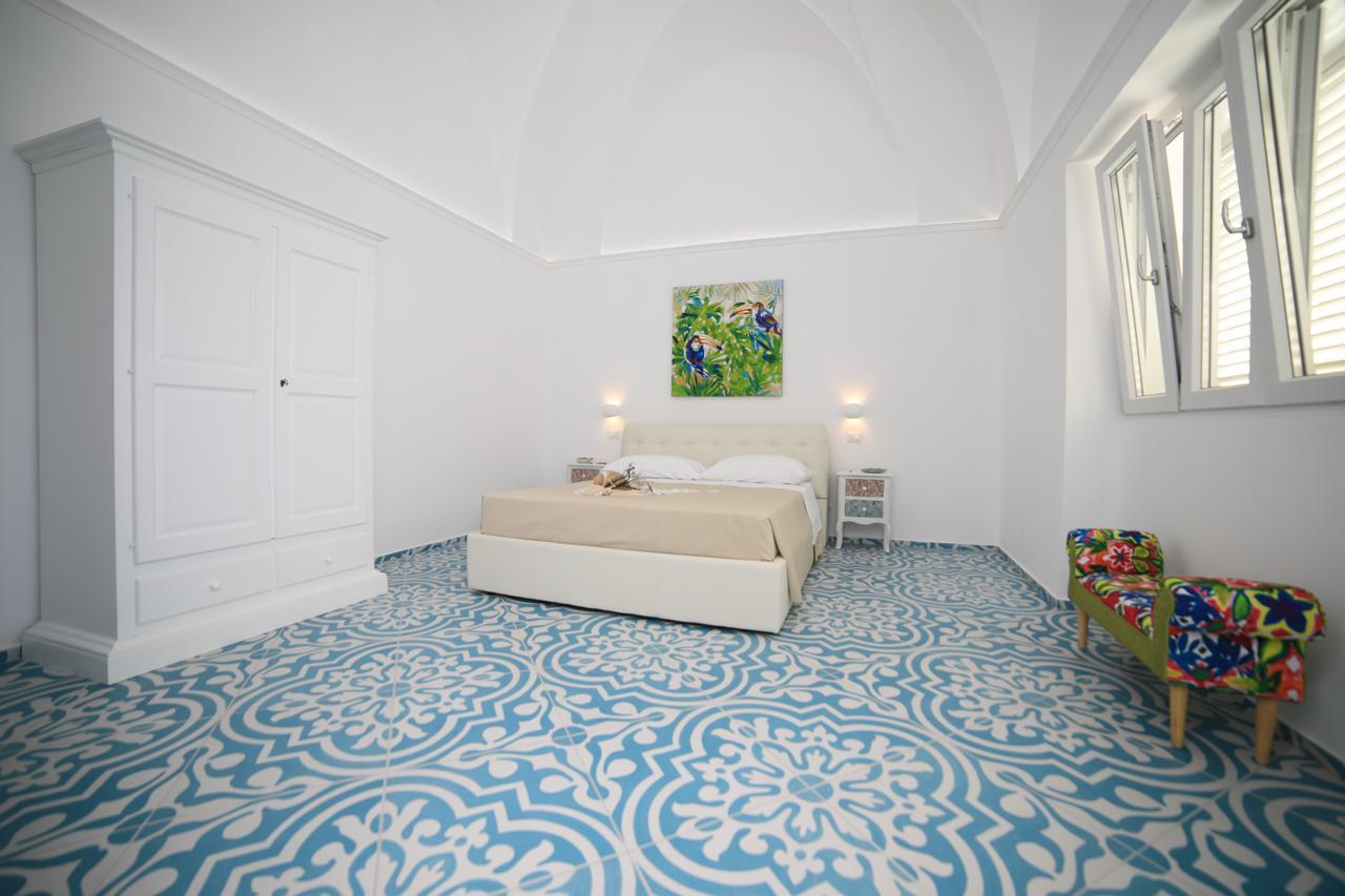 White Aurora Rooms 포르토 세자레오 외부 사진