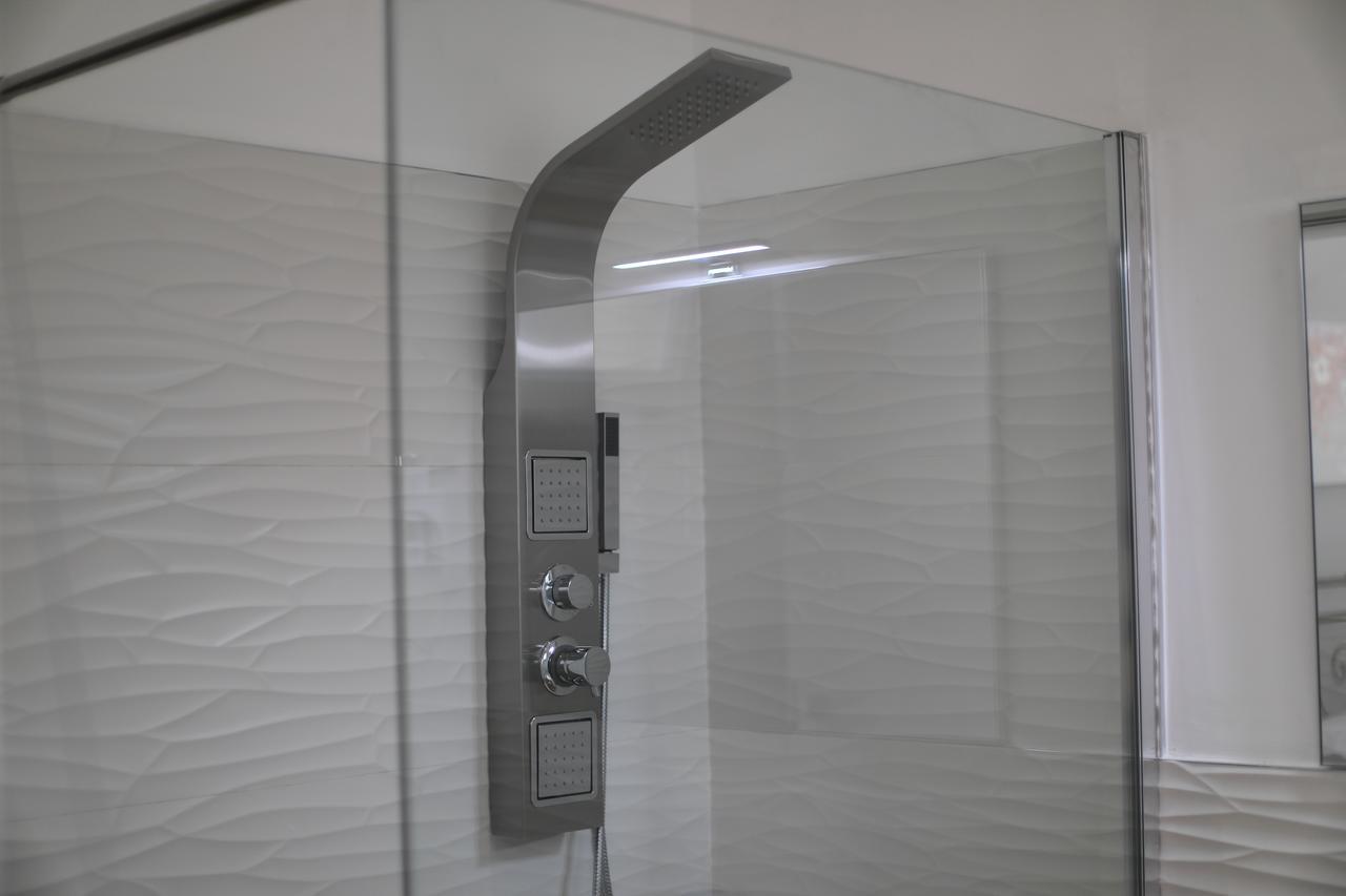 White Aurora Rooms 포르토 세자레오 외부 사진