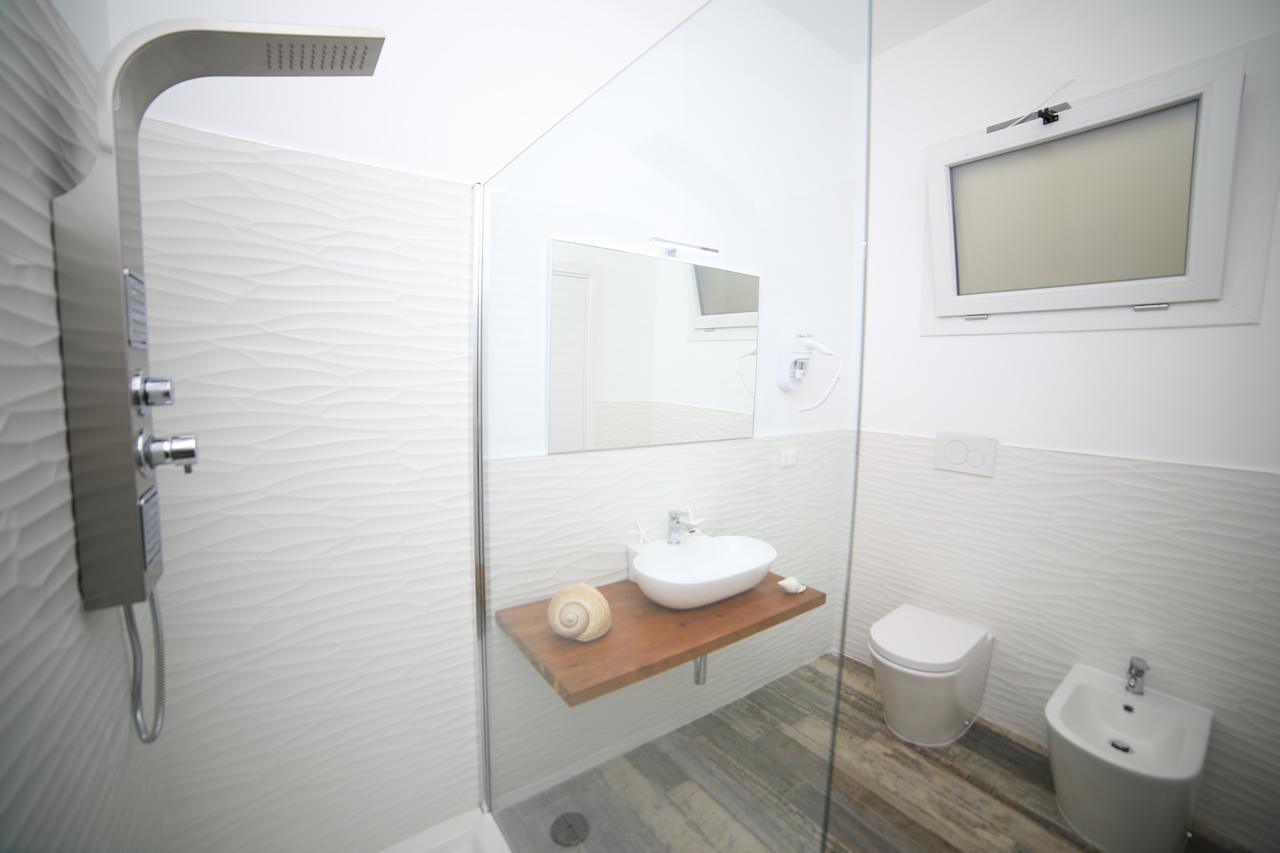 White Aurora Rooms 포르토 세자레오 외부 사진