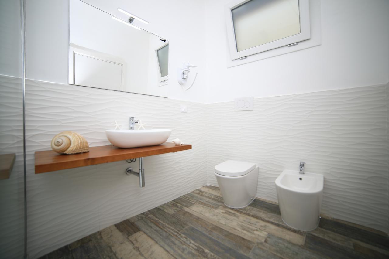 White Aurora Rooms 포르토 세자레오 외부 사진